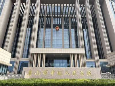 刘全案是典型的因民生问题——农民工讨薪——未能得到妥善解决,最终升级为暴力刑事案件的案例,社会矛盾极为尖锐。如何处理,是又一个风向标