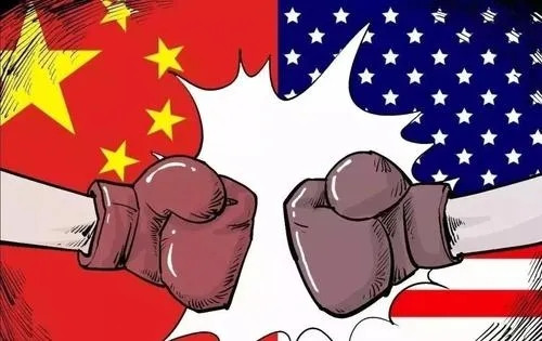 西方对于中国抗疫战的质疑，除了“疫情隐瞒论”以外，还有“代价论”。中国对此的回应是“生命优先论”和“体制优势论”。