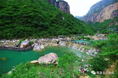 “辉县人民干得好”,看到这些老照片,谁的心灵能不为之震憾?