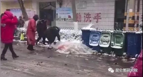 环卫工人猝死在风雪中!恳请改善他们的生存状况