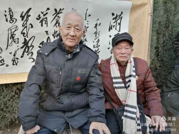 说不完唱不尽毛主席的大恩大功——巩义市民自发举行毛泽东主席127诞辰纪念活动见闻