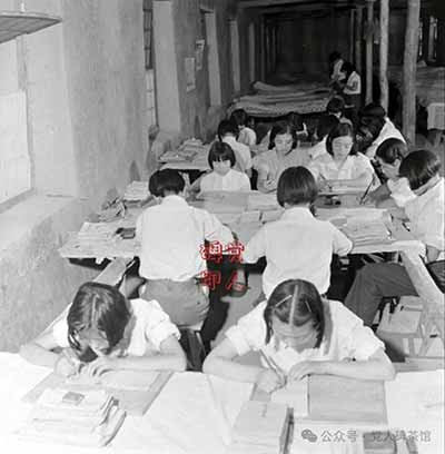 开学啦！日伪炮楼下的抗日小学