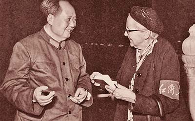 毛泽东关于“原子弹是美国反动派用来吓人的一只纸老虎”的重要思想,经向全党传达,武装了人们的思想,为消除人们的“恐美”心理,发扬敢于斗争、敢于胜利精神,为建设一个新中国发挥了重要作用。