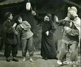 毛主席就是这样的真猛人,他将“一盘散沙”的中国“拧沙成绳”。