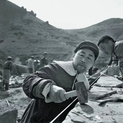 “辉县人民干得好”,看到这些老照片,谁的心灵能不为之震憾?