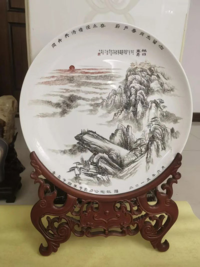 蔚严春｜深厚的情谊，永恒的记忆