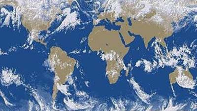 中国六七十年代“三线”建设经验表明,若无东部的海上突破,西南的稳定就得不到有效保障。在目前东部海区尚未取得决定性进展的时候,西南地区应当采取积极防御而不是主动进取的政策,以防20世纪60年代国际反华势力对中国或南北或东西的两线合击的形势出现。如果这种形势出现,那中国面临的就是备战的形势。