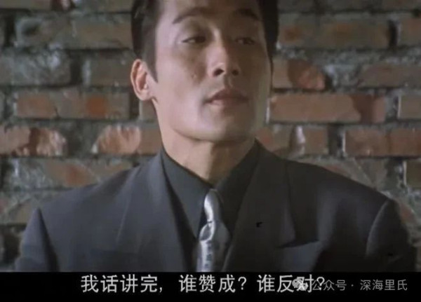 史书,是史官书写的,是文人书写的;但历史,从来是只有人民才能书写的。你或许可以修饰一时,但你阻挡不住历史唯物主义的车轮以及由此带来对你的反噬。