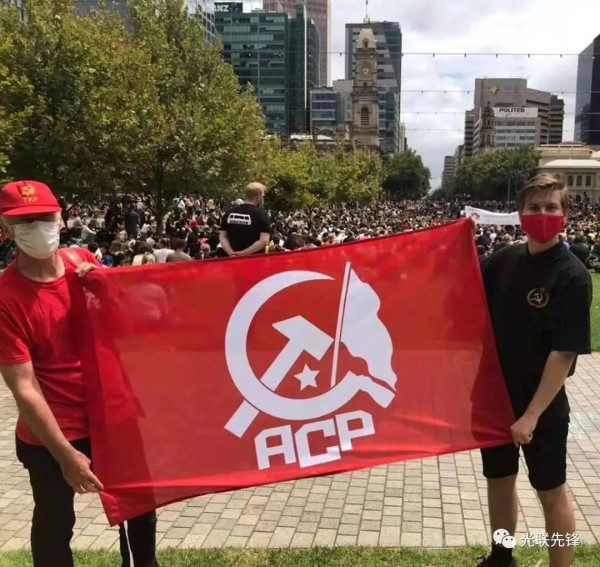 澳大利亚共产党举行游行抗议“国庆日”