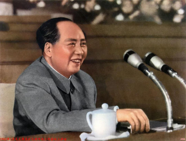 把表达情绪的权力还给群众吧。让人骂“草包”,天塌不下来。