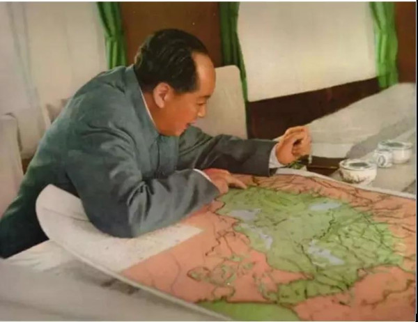 直到毛.主.席逝世几十年后，我们回过头来再看看守卫着人民生命安全的那些大江大河上的水利工程和围绕着今天一线、二线、三线城市的水库……几乎全部都是毛.主.席时代兴建的！