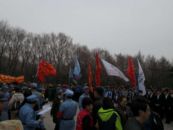 长春人民2018清明节缅怀毛主席、祭奠革命烈士活动纪实