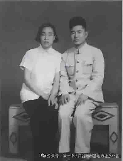 这一伟大成就，离不开党中央、国务院的亲切关怀与领导，是千百万人共同奋斗的成果。对于有幸在伟大时刻，参加并见证第一颗原子弹的安全保卫保密工作，赵泽民感到无比幸运、光荣和自豪！