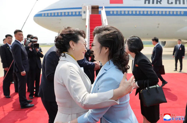 朝中社关于习近平总书记访朝图片新闻(集锦)