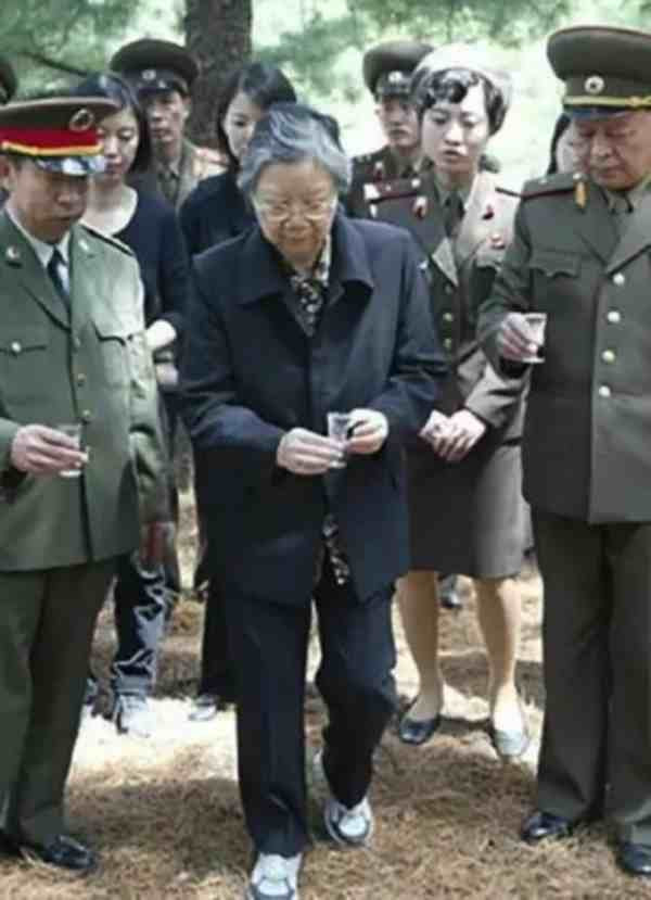 刘思齐回忆:毛岸英赴战场前特意交代了四件事,牺牲后才明白寓意