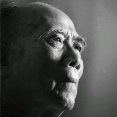 新世纪将仍然是一个艰难斗争的世纪,也将是一个重新掀起世界革命高潮的世纪。让我们勇敢地迎接这个有希望的世纪吧!