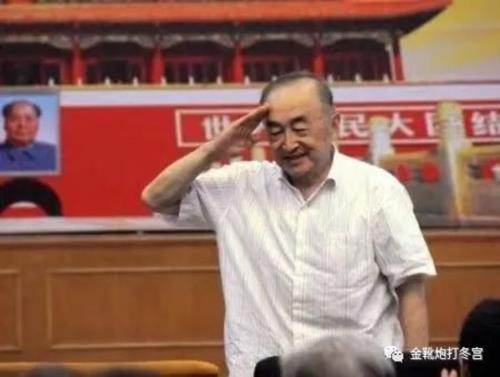 只有现实足以教育人心，足以让今人理解曾经那段历史的伟大与必须。