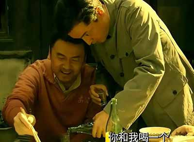 《抓特务》会成为“伤痕文艺”的最后挽歌吗? 也许是也许不是,但无论如何,靠贩卖“伤痕”获取名利的时代已经过去了,“伤痕文艺”必将走入历史,走入坟墓。