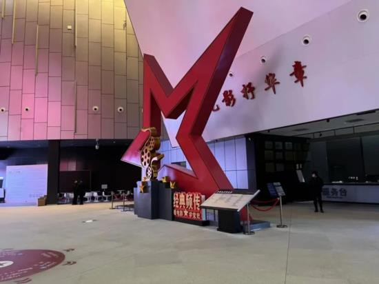 今天的日子,就是73年英烈们心中向往并为之奋斗流血的日子,英烈们的愿望得以实现,可以告慰英烈们的在天之灵。