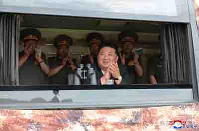 【朝鲜动态】金正恩观摩一些国防科研机关组织的重要武器试验