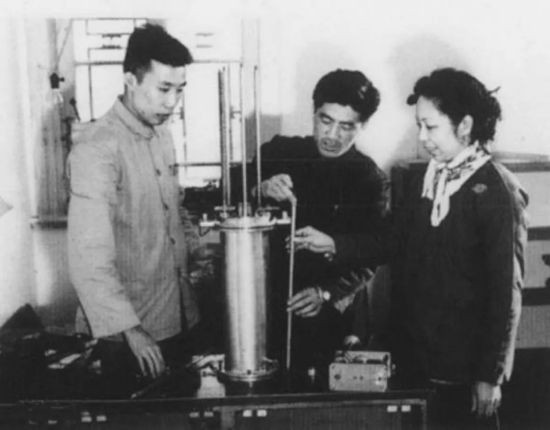 从无到有,从小到大,周恩来与中国半导体产业的起步发展