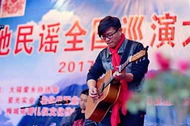新工人乐团路亮专访 | 即使像流星一样划过,也留下了痕迹