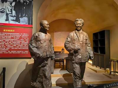 一个以人民名义建立的政权,其最大的危险不是来自外部的颠覆,而是来自内部的异化。他提醒我们:人民的权利必须通过持续的、有效的机制来保障,否则它便会成为少数人谋取私利的工具。他告诫我们:只有当人民真正站起来,掌握了自己的命运、革命的果实,才不会被窃取,他所提出的问题在今天依然值得我们深思。
