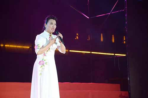 壮丽七十载奋进新时代 南街村隆重举办庆祝新中国成立70周年大型文艺晚会