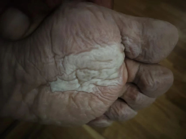 暴雨中的商战，外卖员的苦夏