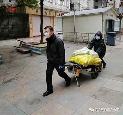 「发泄解决不了任何问题！」武汉社区志愿者眼中的真实基层