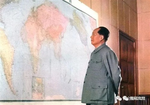 不管是（资产阶级）自由主义还是社会主义，都是不可能稳定建立在外部强权“强加”的基础上的，要立住脚都必须通过特定国家内生性、群众性、自主性的运动，或说内部群众的自主运动。应当说，这个认识，符合马克思主义的内因论，也为国际共运中上个世纪中国党与共产国际的关系史所证明。