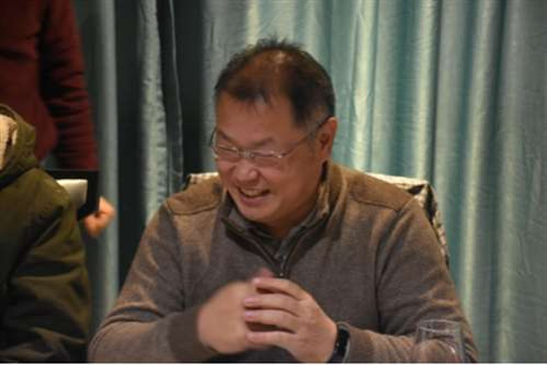 红潮涌动,光明在前