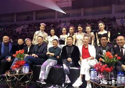 源头都是世纪之交(入世之后)韩国对中国的文化输出战略,以中国境内的某些头部娱乐经纪公司和地方电视台为据点。