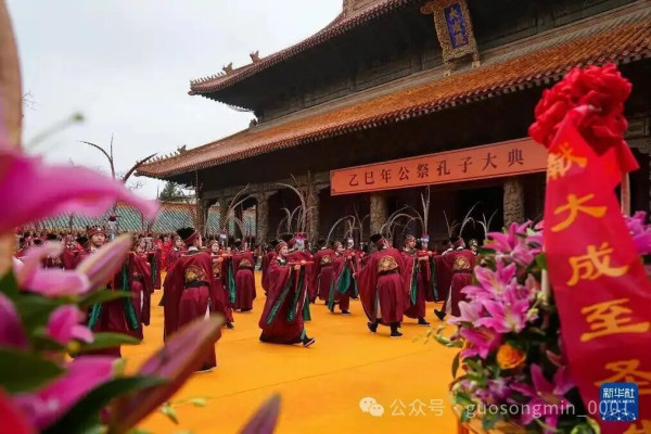 在官方、学界、民间都已经具备深厚基础的文化保守主义,终于在大银幕上找到了自己的肉身。