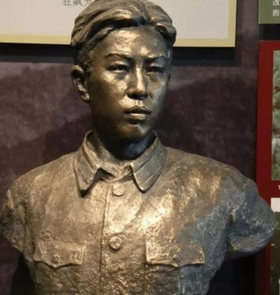 黄公略:中央军委认定的36位军事家之一,毛主席深情诗赞“偏师借重黄公略”,牺牲后痛书挽联纪念