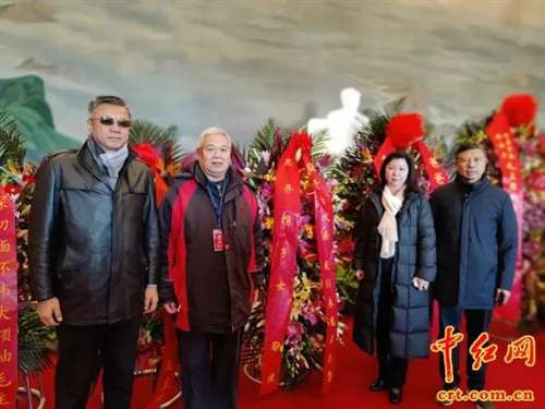 今天的毛主席纪念堂:老人家亲属、身边工作人员前往瞻仰、缅怀