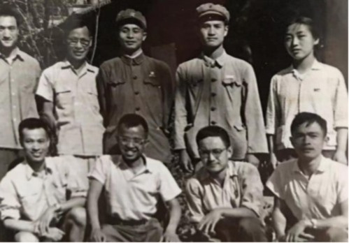 难忘校园里的“兵老师”（散文）