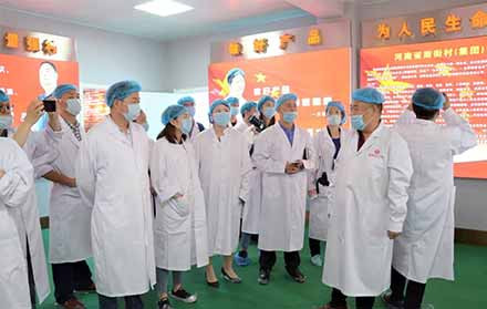 “河南食品安全消费体察行”活动走进南街村