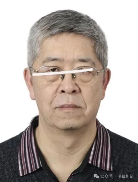 北大的耻辱,不只是北大的。它是整个教育体系的镜子。镜子里照出的,是一个时代的病灶。