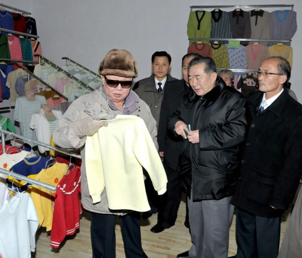 【朝鲜图片展】——值此伟大领导者金正日同志华诞84周年