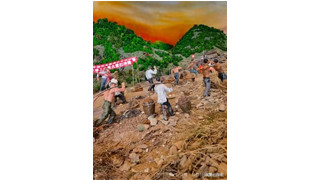 没有人民公社二十多年的基础工程和农业生产条件的根本性的改善,没有人民公社二十多年发展在各方面创造的条件和形成的粮食产量不断加速增长的趋势,1980年之后的所谓包产到户怎么可能一下子解决了吃饭问题?