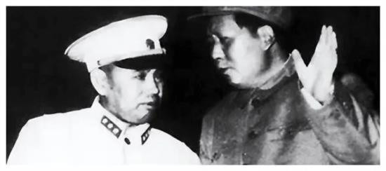 毛主席对徐向前说:“有了母鸡何愁没有蛋呢!”