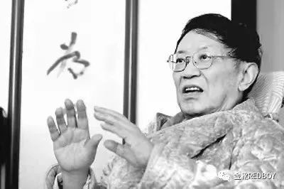 李泽厚之流,属于他们的身份永远只能是一个:无产阶级专政下的被专政对象。