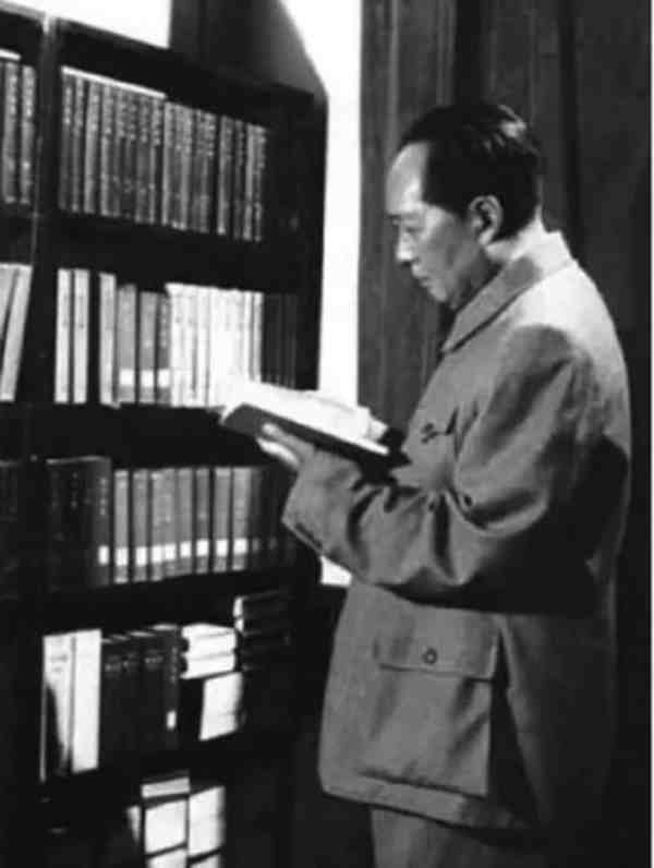 刘思齐回忆:毛岸英赴战场前特意交代了四件事,牺牲后才明白寓意