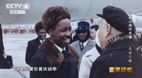 当年毛主席承诺,中国宁可自己不修铁路,也要帮你们!