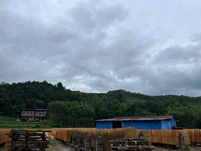 10名季节性零工，没有渡过那座漫水桥