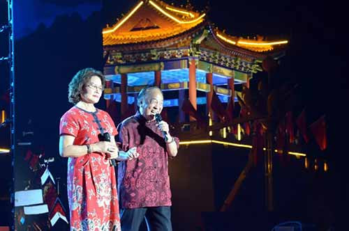 壮丽七十载奋进新时代 南街村隆重举办庆祝新中国成立70周年大型文艺晚会