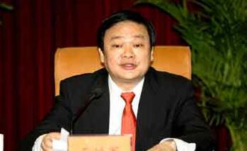 于高官以“反文革”为重入江湖的切入点实属突然，这种已经定调的事情，他为何要以如此热情借教育阵地煽动风向呢?合适吗?