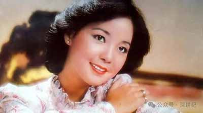 陈钢先生念念不忘的红色小提琴系列,诞生于经典涌流的年代。在那个年代,艺术家进厂下乡采风,农民朋友教作曲家写《梁祝》;那个年代,音乐直面社会矛盾,爱情承载时代重量;那个年代,奋发有为、不避讳阶级斗争,反而产生了举世公认的伟大的爱情作品。