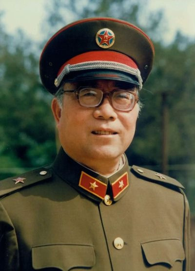 新世纪将仍然是一个艰难斗争的世纪,也将是一个重新掀起世界革命高潮的世纪。让我们勇敢地迎接这个有希望的世纪吧!
